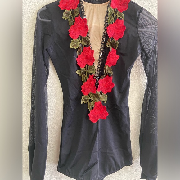 New rose leotard - Picture 1 of 3